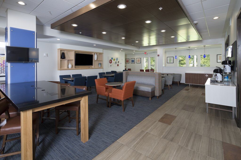 Holiday Inn Express & Suites - Portage By Ihg Exterior foto